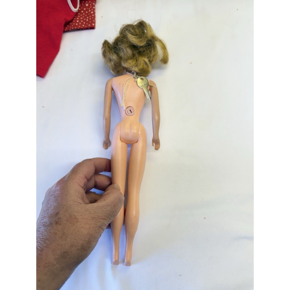 American Character TRESSY Blonde Fashion Doll w/ Accessories & Fashions Book - Picture 8 of 11
